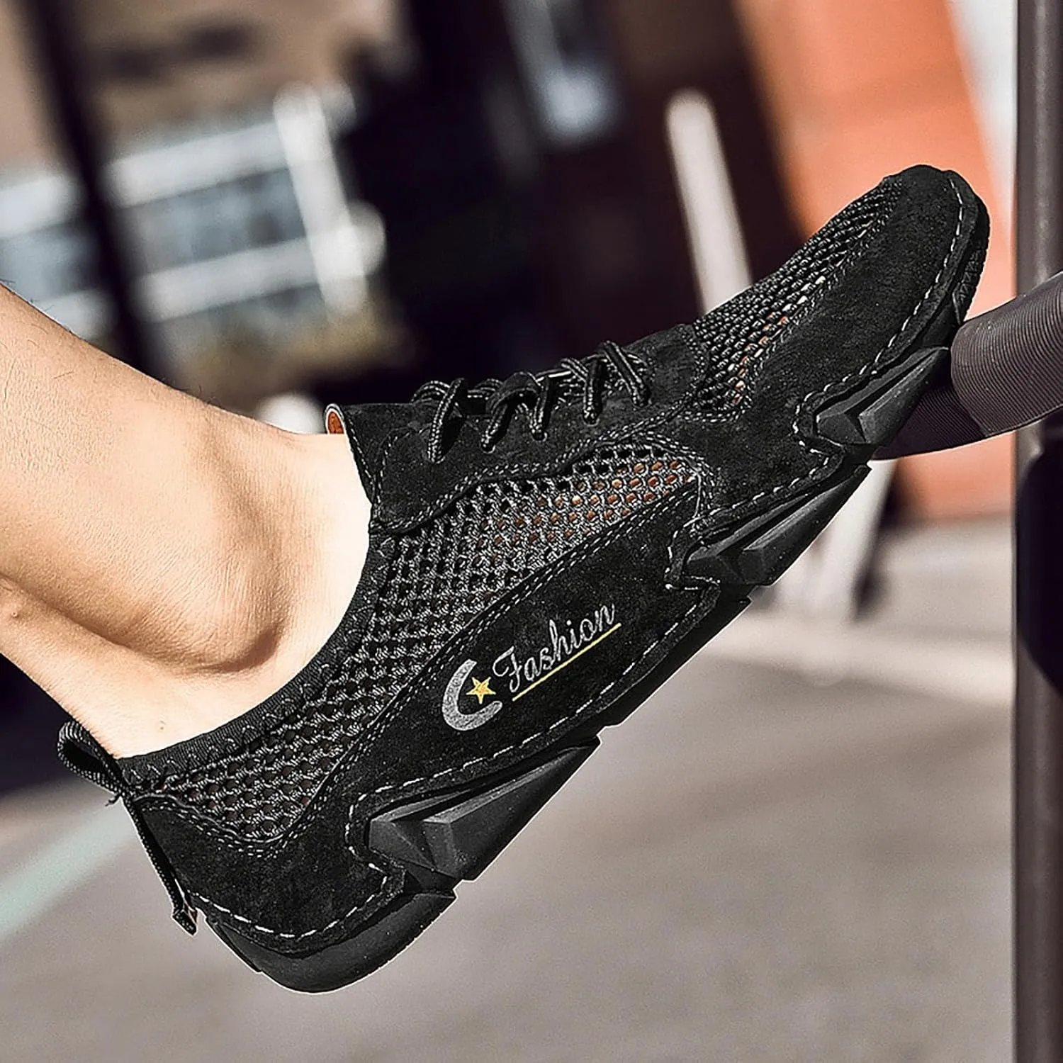 New Men's Outdoor Sports Shoes for Casual Anti Slip Hiking Breathable Mesh Men's Shoes for Summer Outdoor